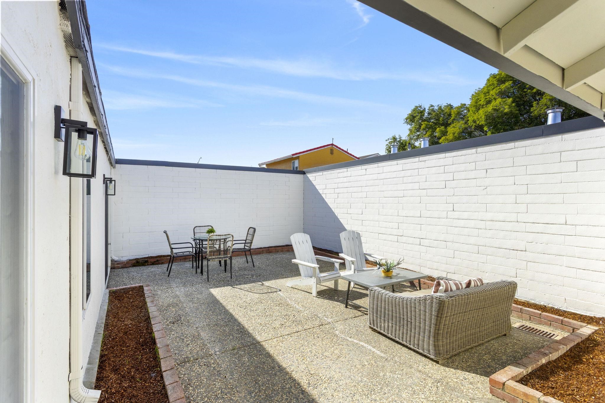 Detail Gallery Image 24 of 25 For 33169 Lake Oneida St, Fremont,  CA 94555 - 2 Beds | 1 Baths