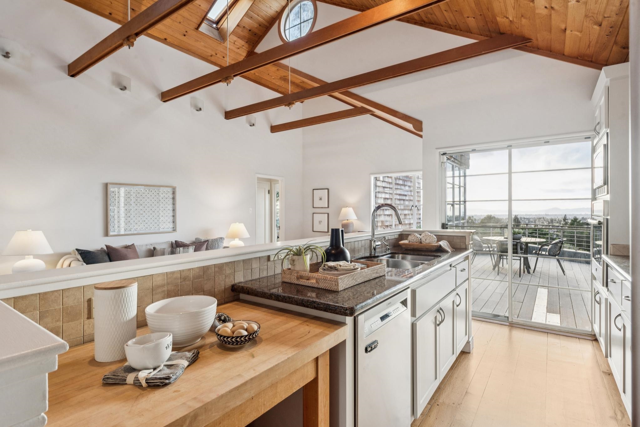 Detail Gallery Image 14 of 60 For 4623 Davenport Ave, Oakland,  CA 94619 - 3 Beds | 2 Baths