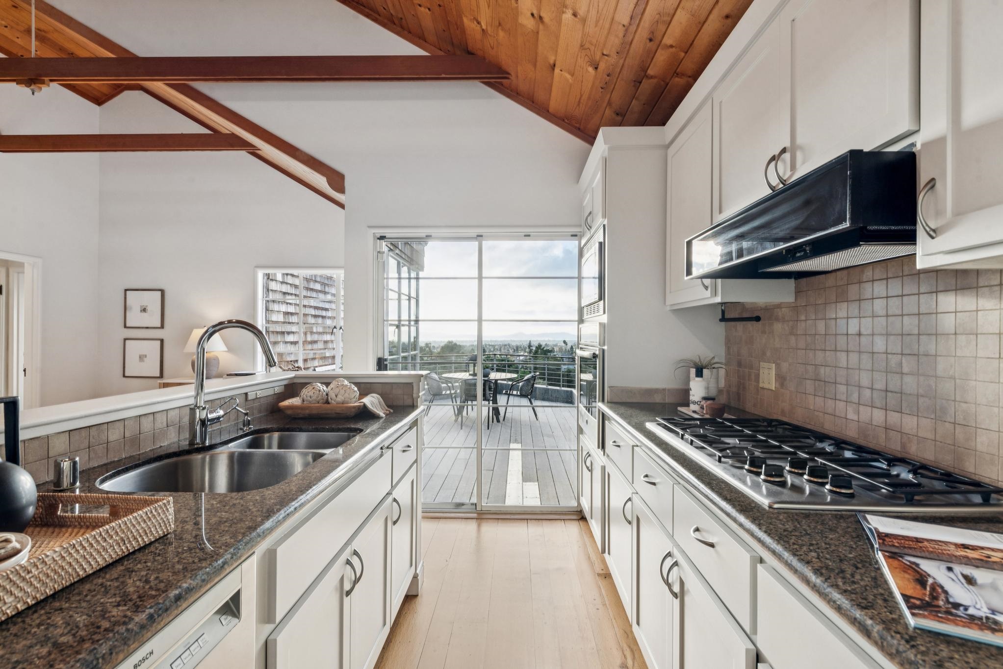 Detail Gallery Image 15 of 60 For 4623 Davenport Ave, Oakland,  CA 94619 - 3 Beds | 2 Baths