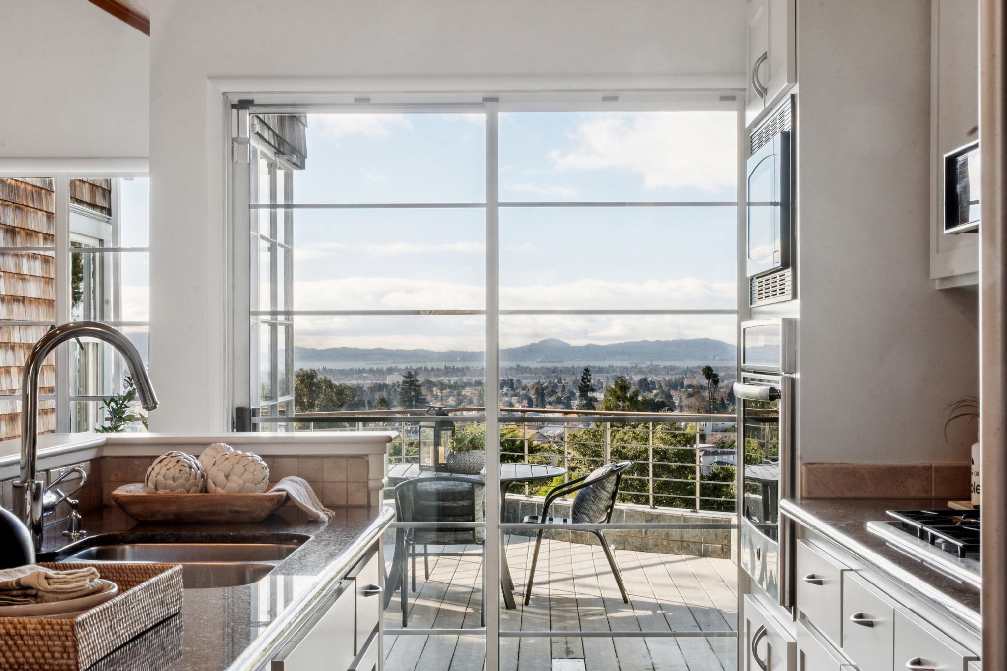 Detail Gallery Image 18 of 60 For 4623 Davenport Ave, Oakland,  CA 94619 - 3 Beds | 2 Baths