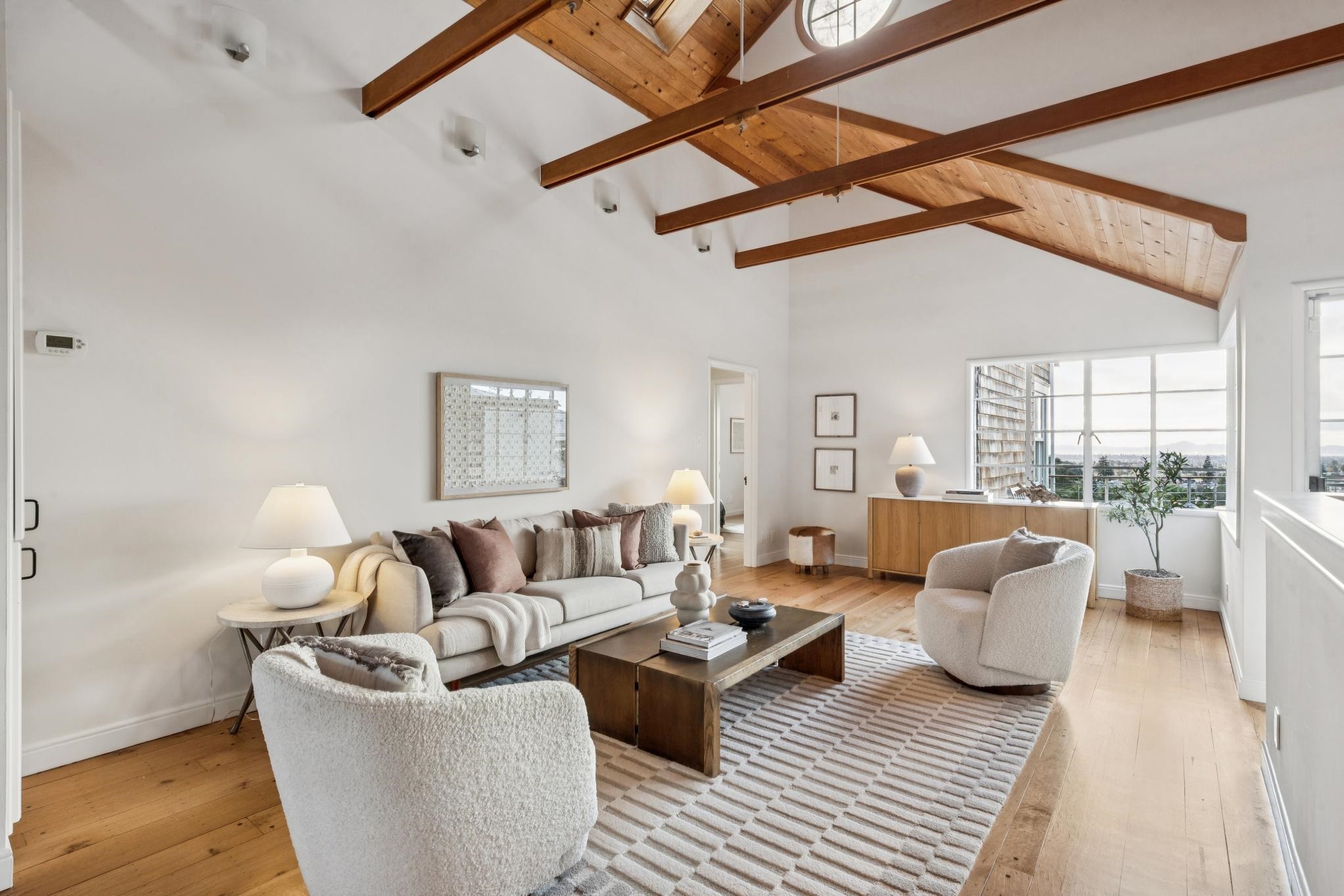 Detail Gallery Image 4 of 60 For 4623 Davenport Ave, Oakland,  CA 94619 - 3 Beds | 2 Baths