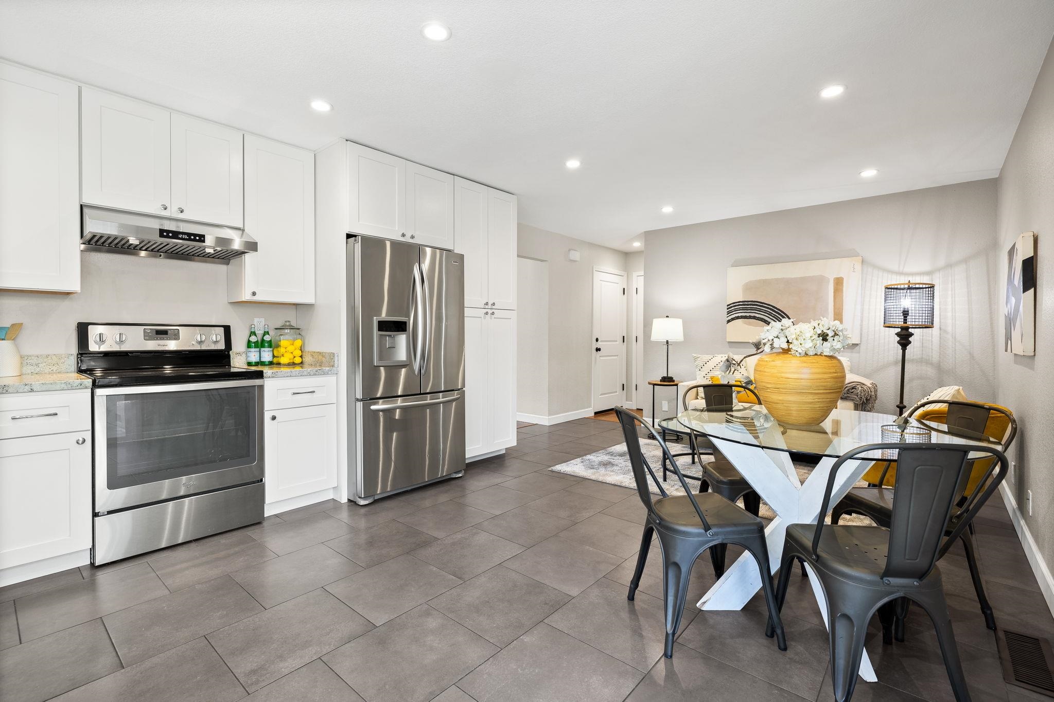 Detail Gallery Image 12 of 30 For 2114 Londonderry Ct, Walnut Creek,  CA 94596 - 3 Beds | 2 Baths