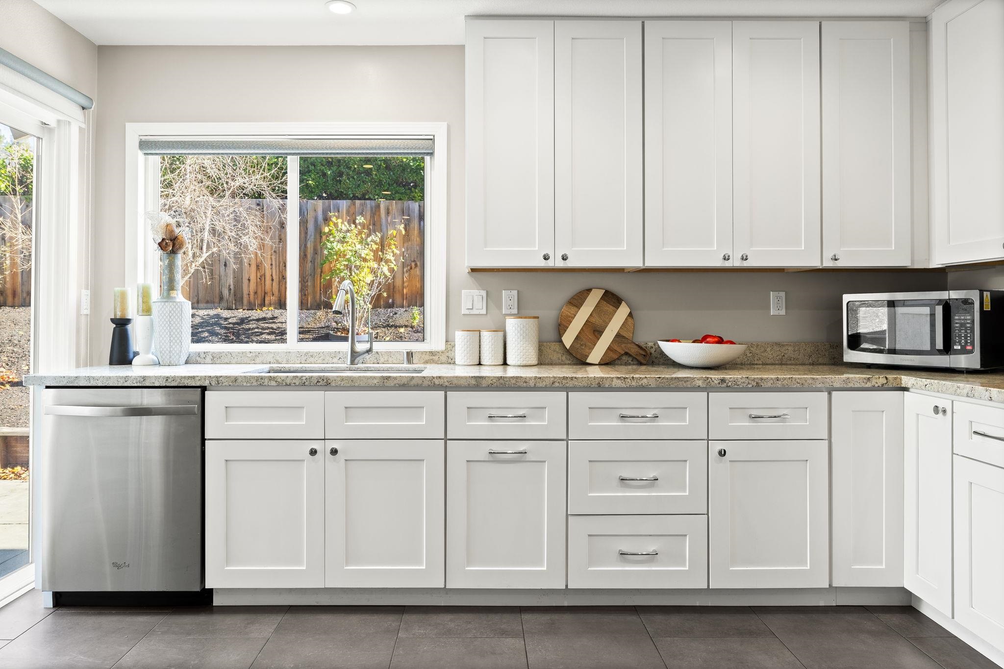 Detail Gallery Image 15 of 30 For 2114 Londonderry Ct, Walnut Creek,  CA 94596 - 3 Beds | 2 Baths