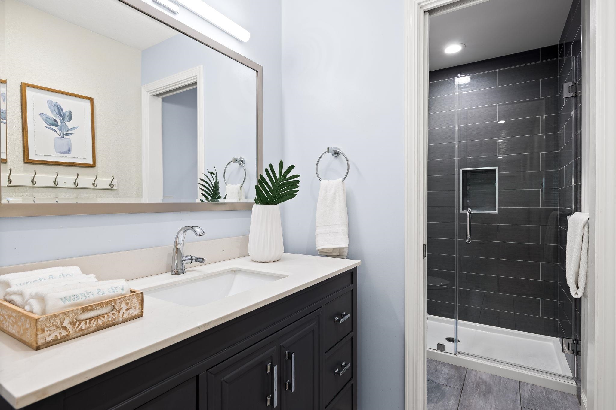 Detail Gallery Image 17 of 30 For 2114 Londonderry Ct, Walnut Creek,  CA 94596 - 3 Beds | 2 Baths