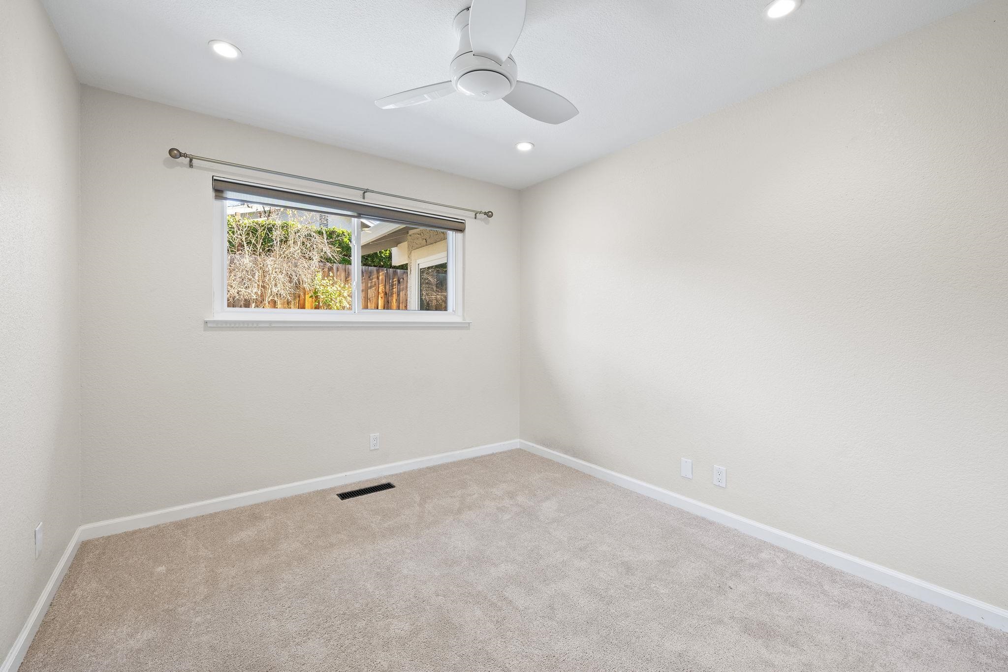 Detail Gallery Image 19 of 30 For 2114 Londonderry Ct, Walnut Creek,  CA 94596 - 3 Beds | 2 Baths