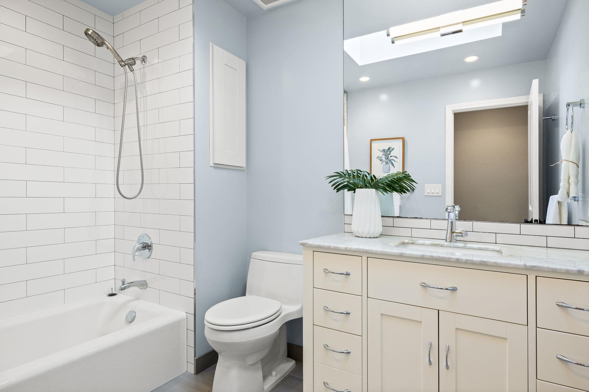 Detail Gallery Image 20 of 30 For 2114 Londonderry Ct, Walnut Creek,  CA 94596 - 3 Beds | 2 Baths