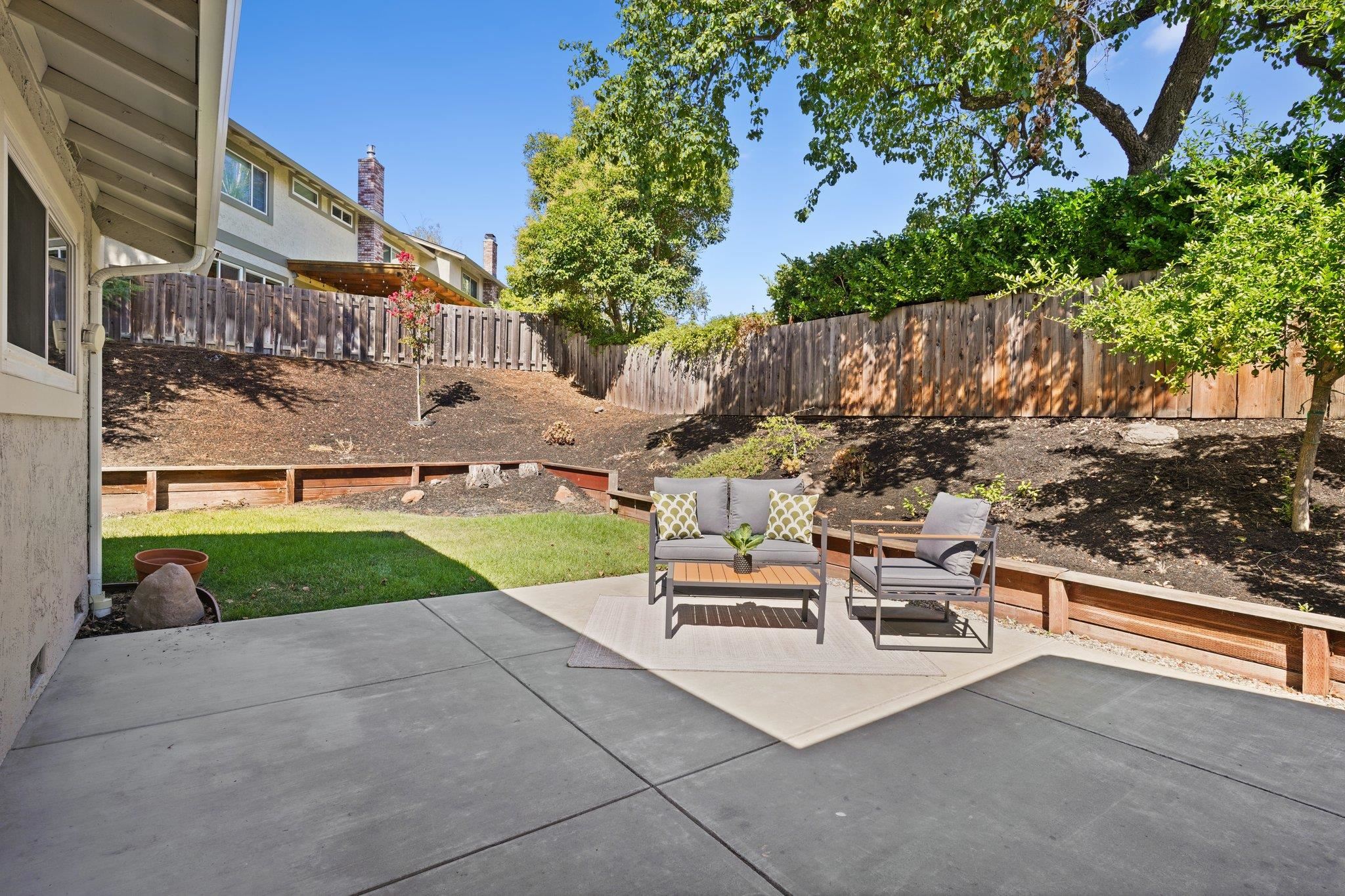 Detail Gallery Image 21 of 30 For 2114 Londonderry Ct, Walnut Creek,  CA 94596 - 3 Beds | 2 Baths