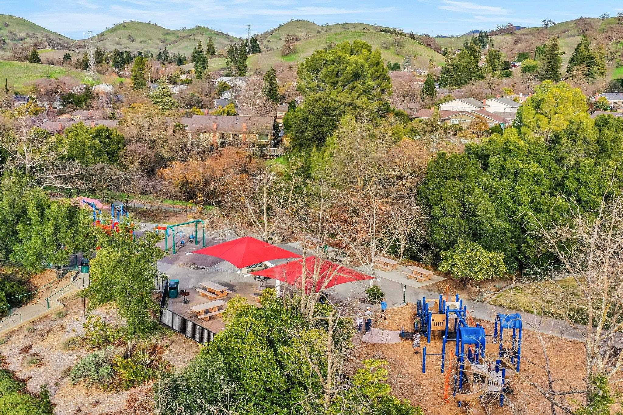 Detail Gallery Image 27 of 30 For 2114 Londonderry Ct, Walnut Creek,  CA 94596 - 3 Beds | 2 Baths