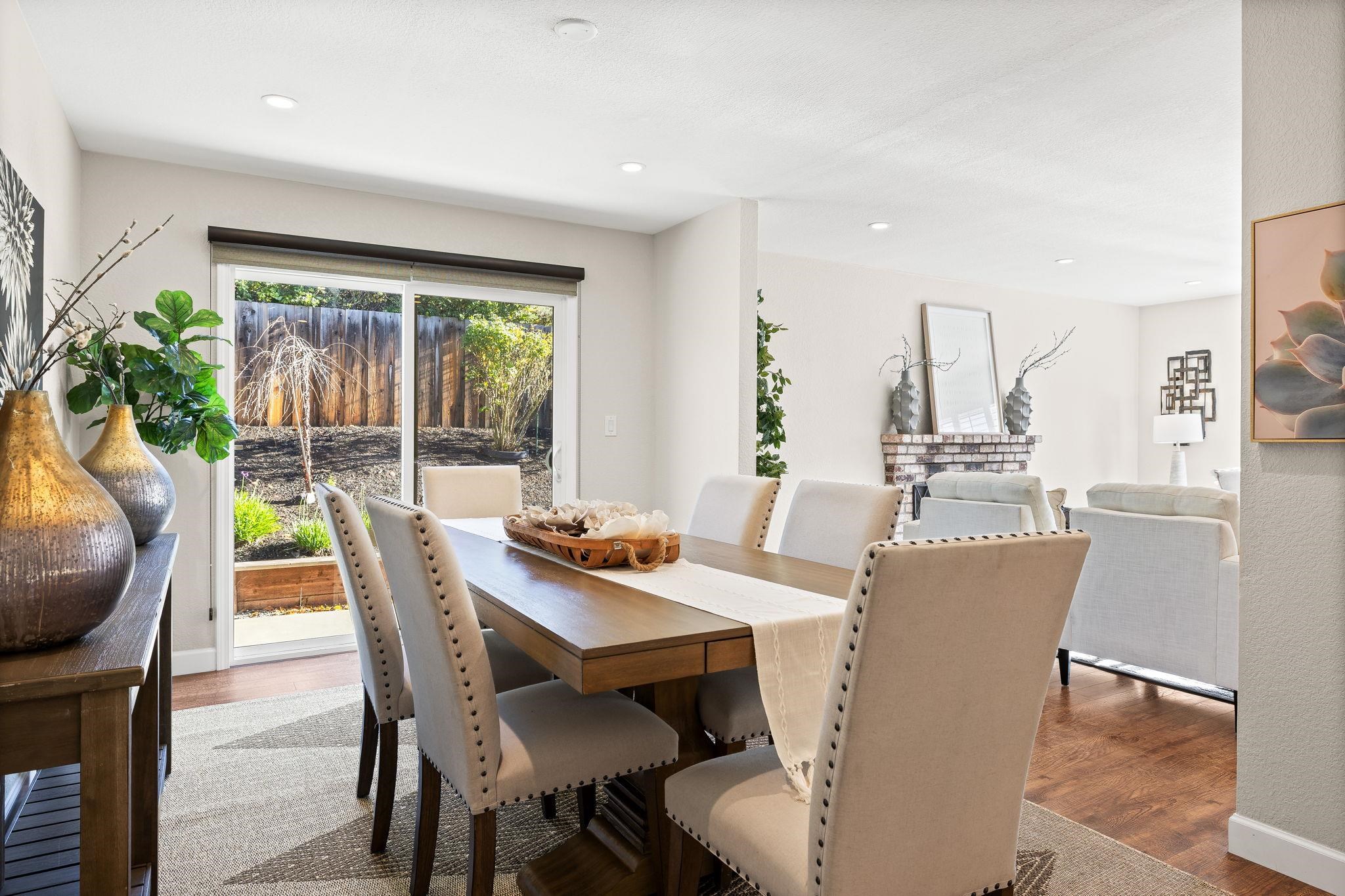 Detail Gallery Image 9 of 30 For 2114 Londonderry Ct, Walnut Creek,  CA 94596 - 3 Beds | 2 Baths