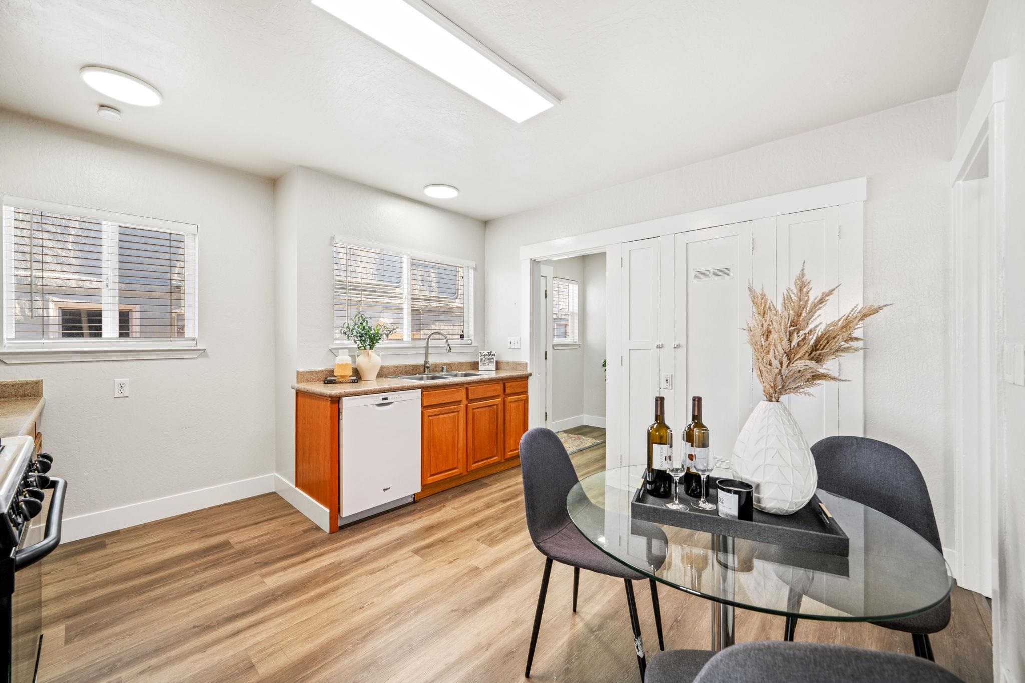 Detail Gallery Image 5 of 17 For 159 Garcia Ave, San Leandro,  CA 94577 - 3 Beds | 1 Baths