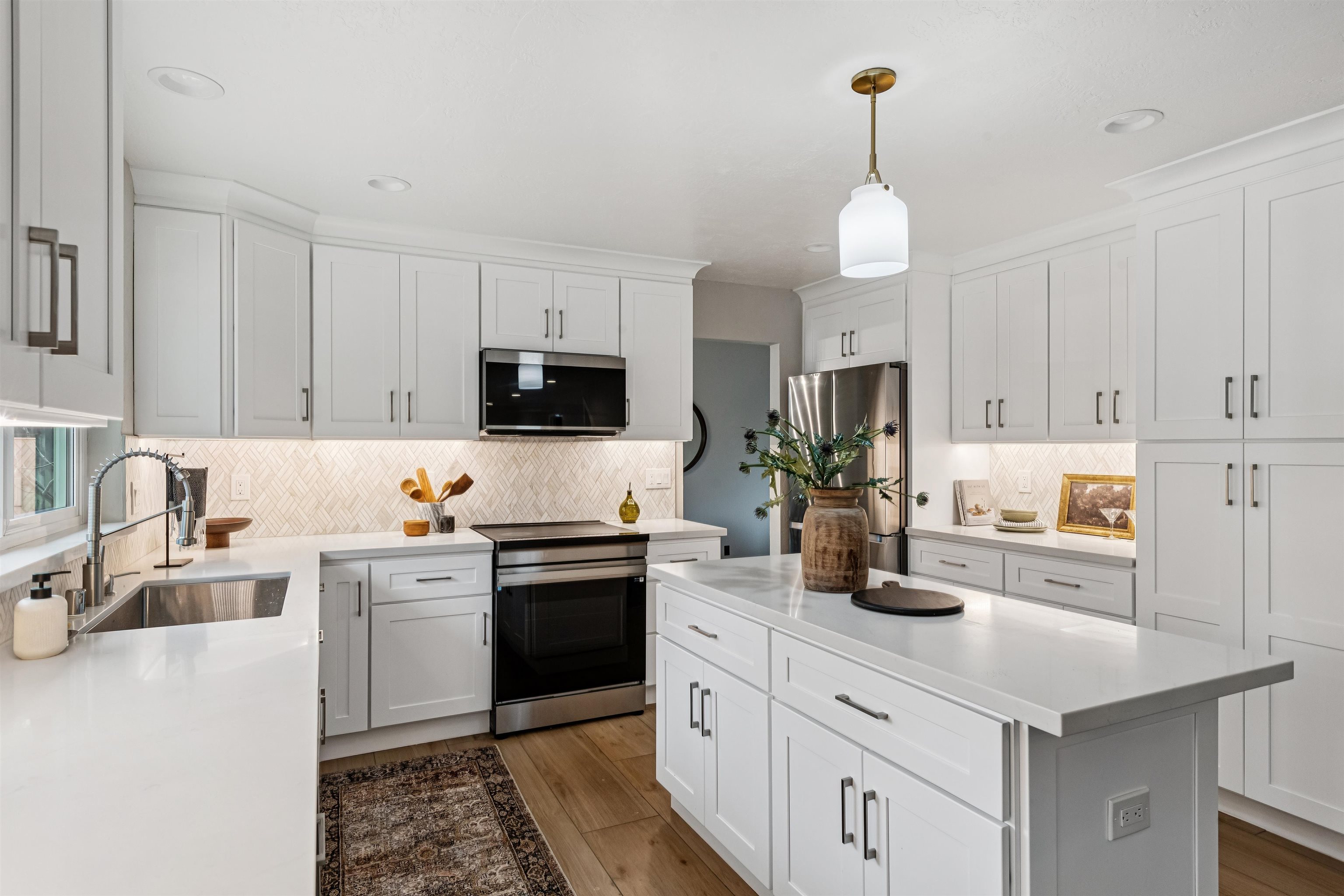 Detail Gallery Image 14 of 53 For 3020 San Miguel Court, Concord,  CA 94518 - 4 Beds | 2/1 Baths