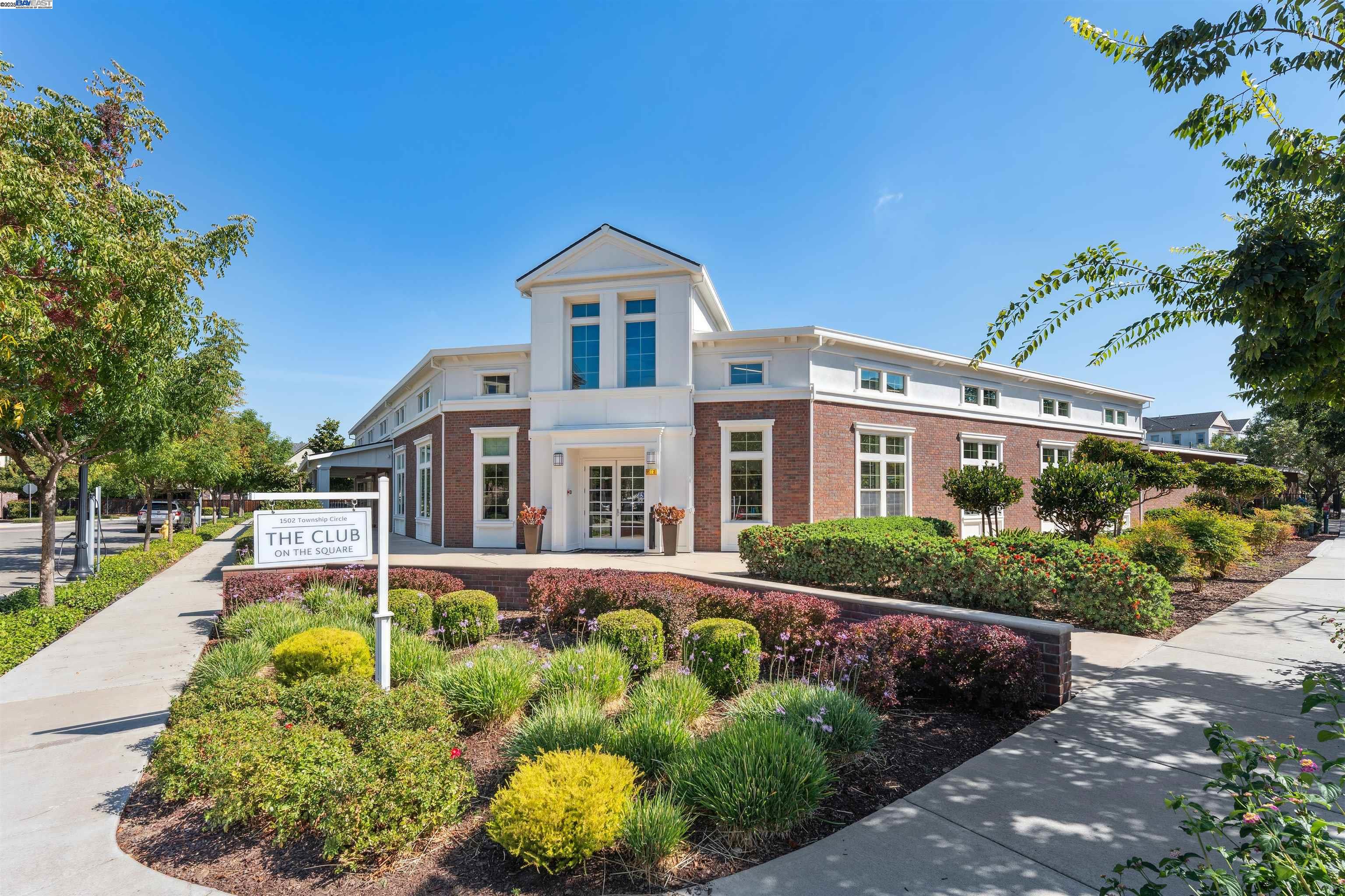 Detail Gallery Image 22 of 29 For 1360 Brookline Loop, Pleasanton,  CA 94566 - 4 Beds | 3/1 Baths