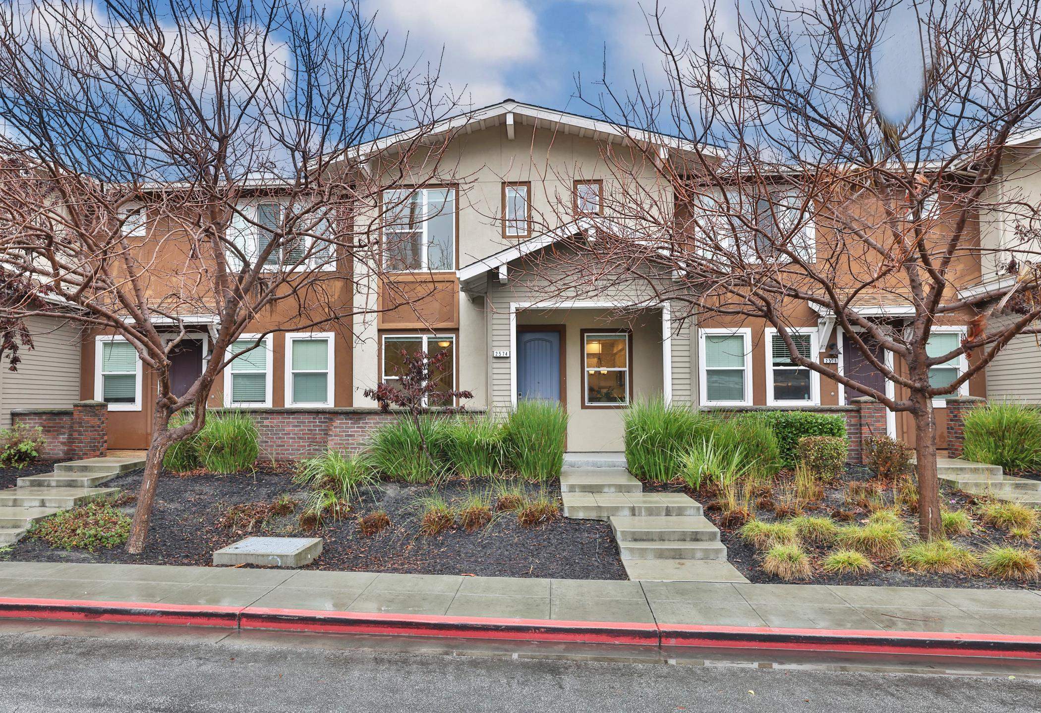 Detail Gallery Image 2 of 30 For 2574 Alvin St, Mountain View,  CA 94043 - 3 Beds | 2/1 Baths