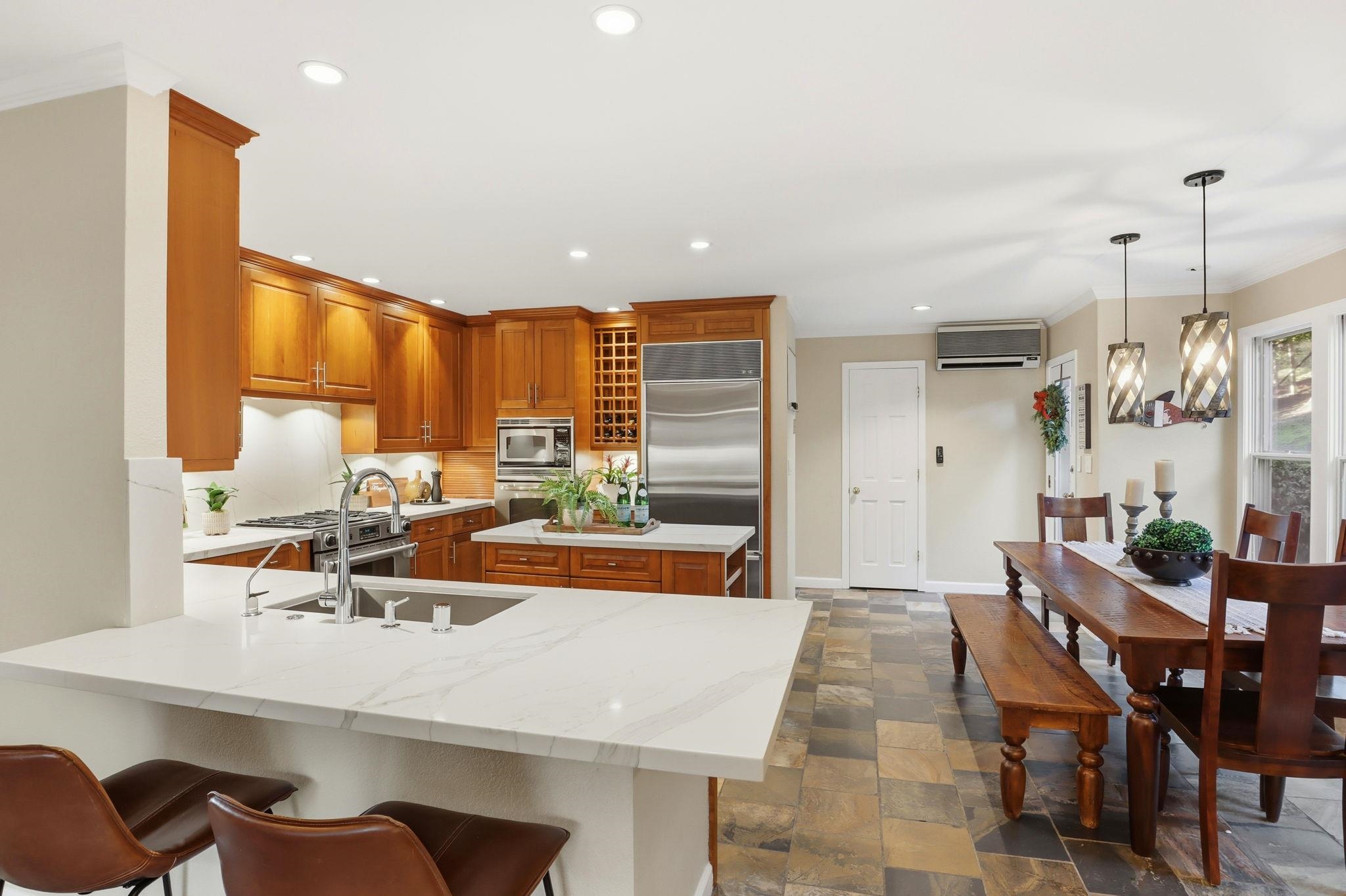 Detail Gallery Image 17 of 54 For 4 Corte Santa Clara, Moraga,  CA 94556 - 4 Beds | 3 Baths