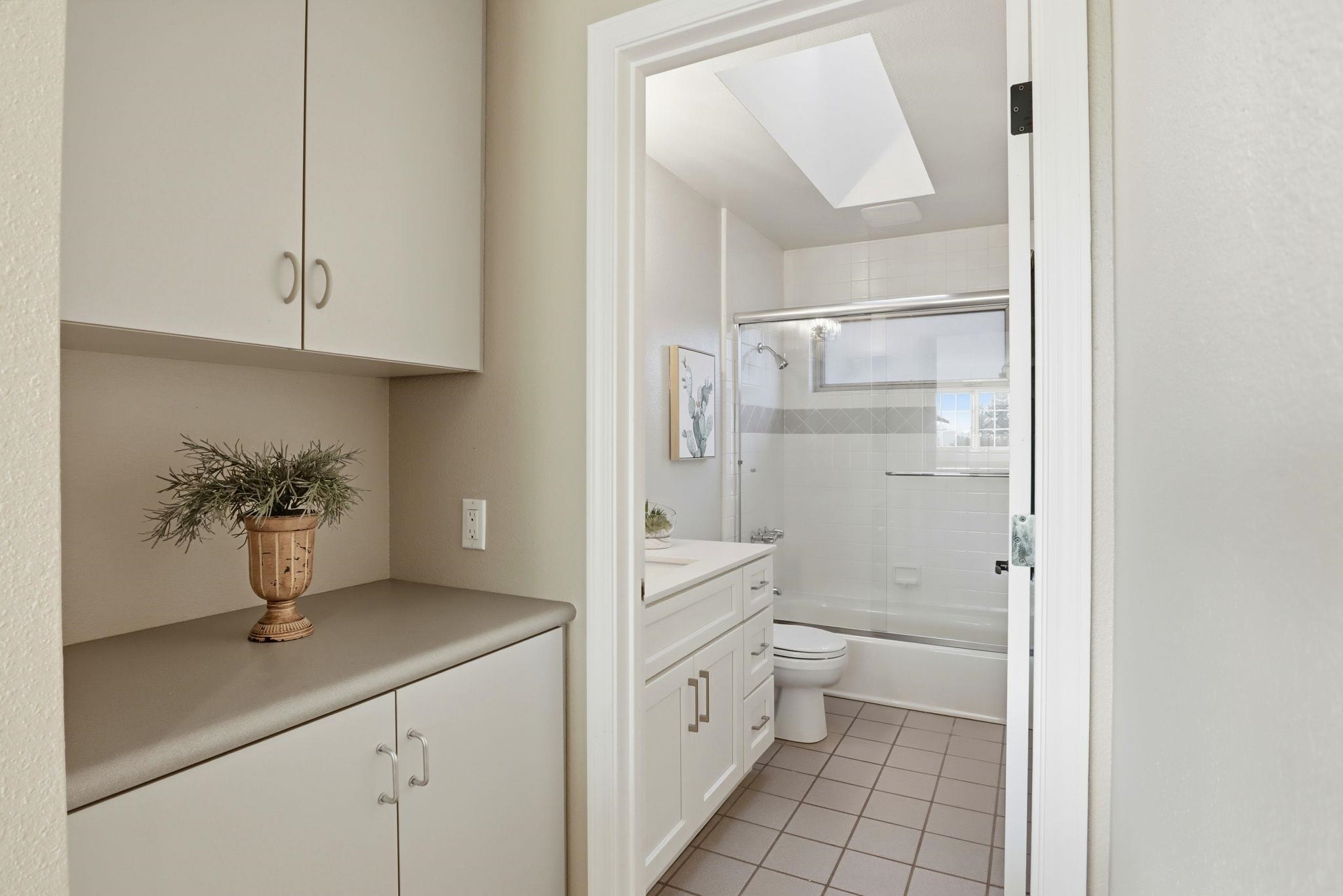 Detail Gallery Image 33 of 54 For 4 Corte Santa Clara, Moraga,  CA 94556 - 4 Beds | 3 Baths