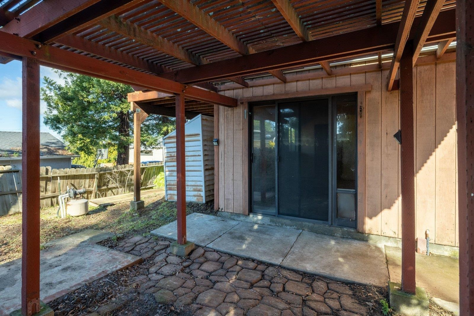 Detail Gallery Image 12 of 53 For 23884 Madeiros Ave, Hayward,  CA 94541 - 3 Beds | 2/1 Baths