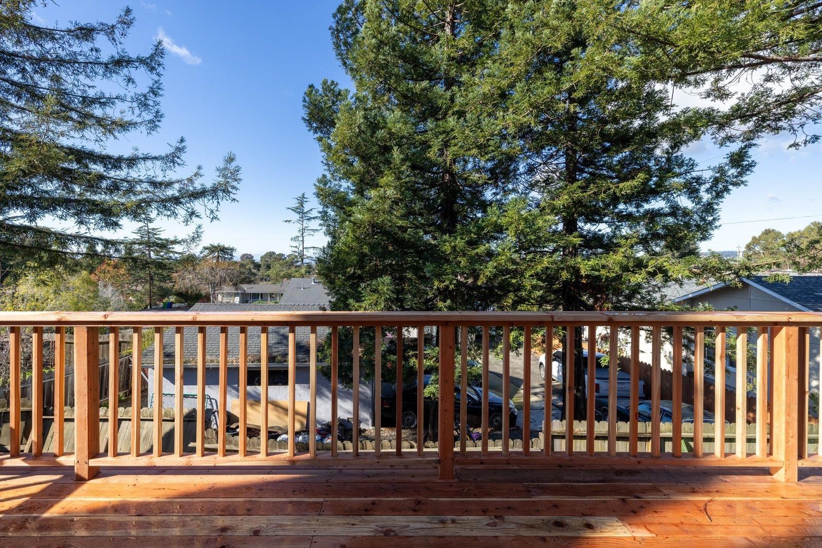 Detail Gallery Image 14 of 53 For 23884 Madeiros Ave, Hayward,  CA 94541 - 3 Beds | 2/1 Baths