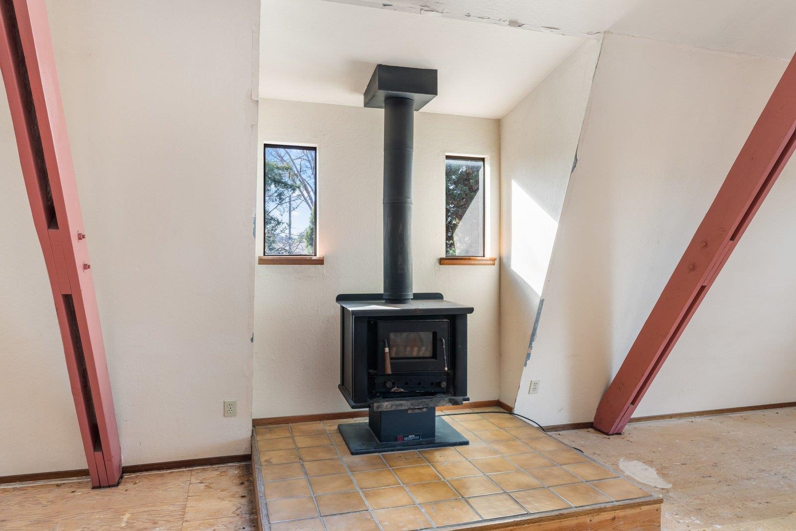 Detail Gallery Image 24 of 53 For 23884 Madeiros Ave, Hayward,  CA 94541 - 3 Beds | 2/1 Baths