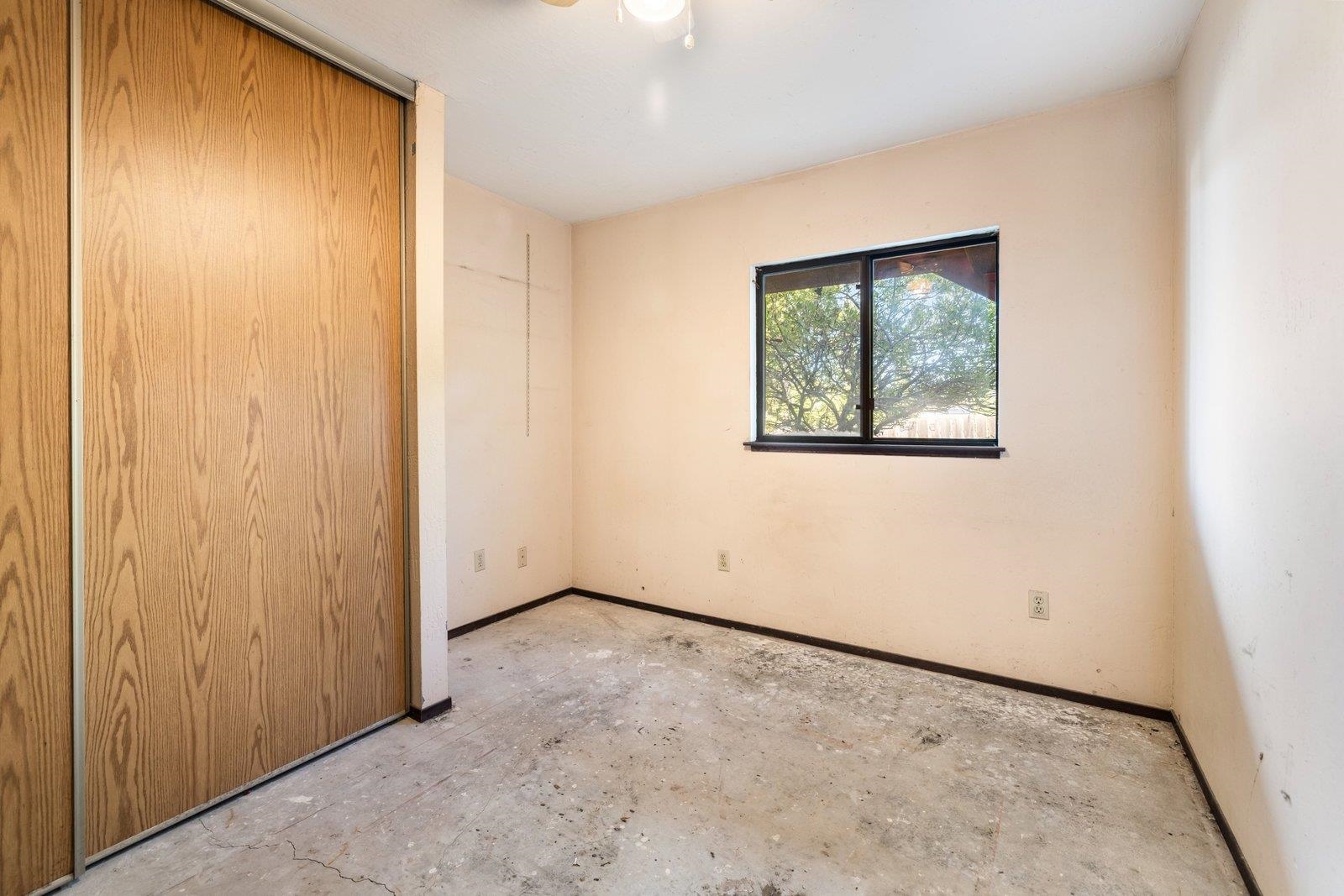 Detail Gallery Image 35 of 53 For 23884 Madeiros Ave, Hayward,  CA 94541 - 3 Beds | 2/1 Baths