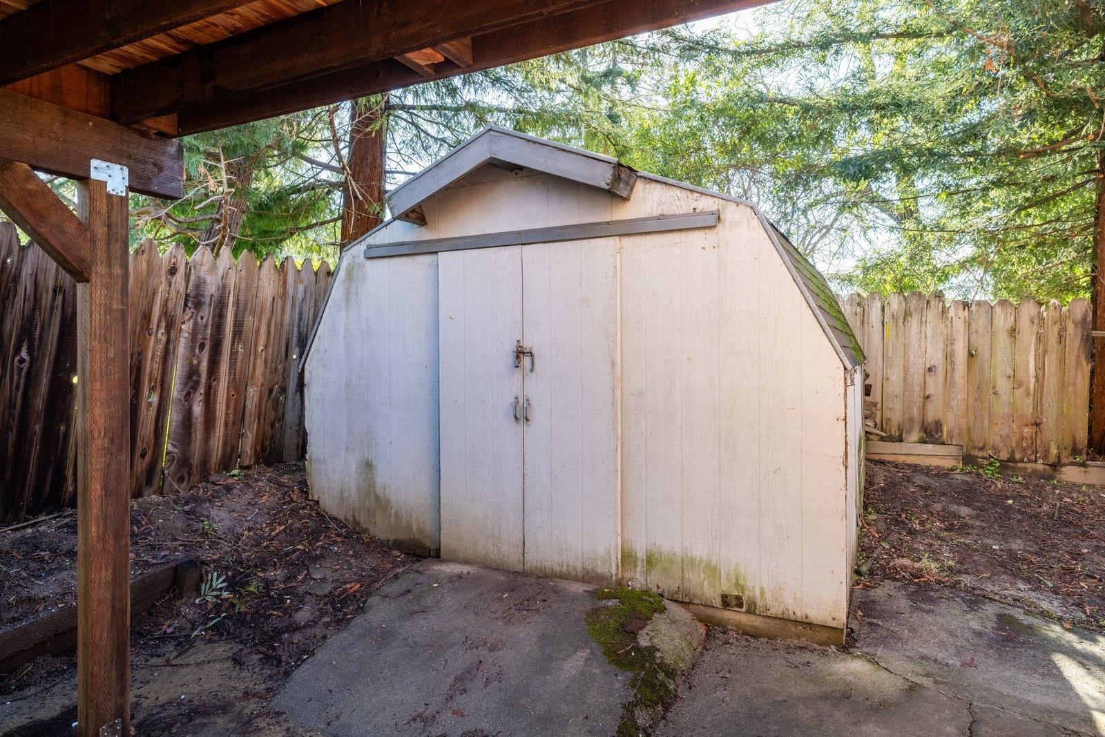 Detail Gallery Image 10 of 53 For 23884 Madeiros Ave, Hayward,  CA 94541 - 3 Beds | 2/1 Baths