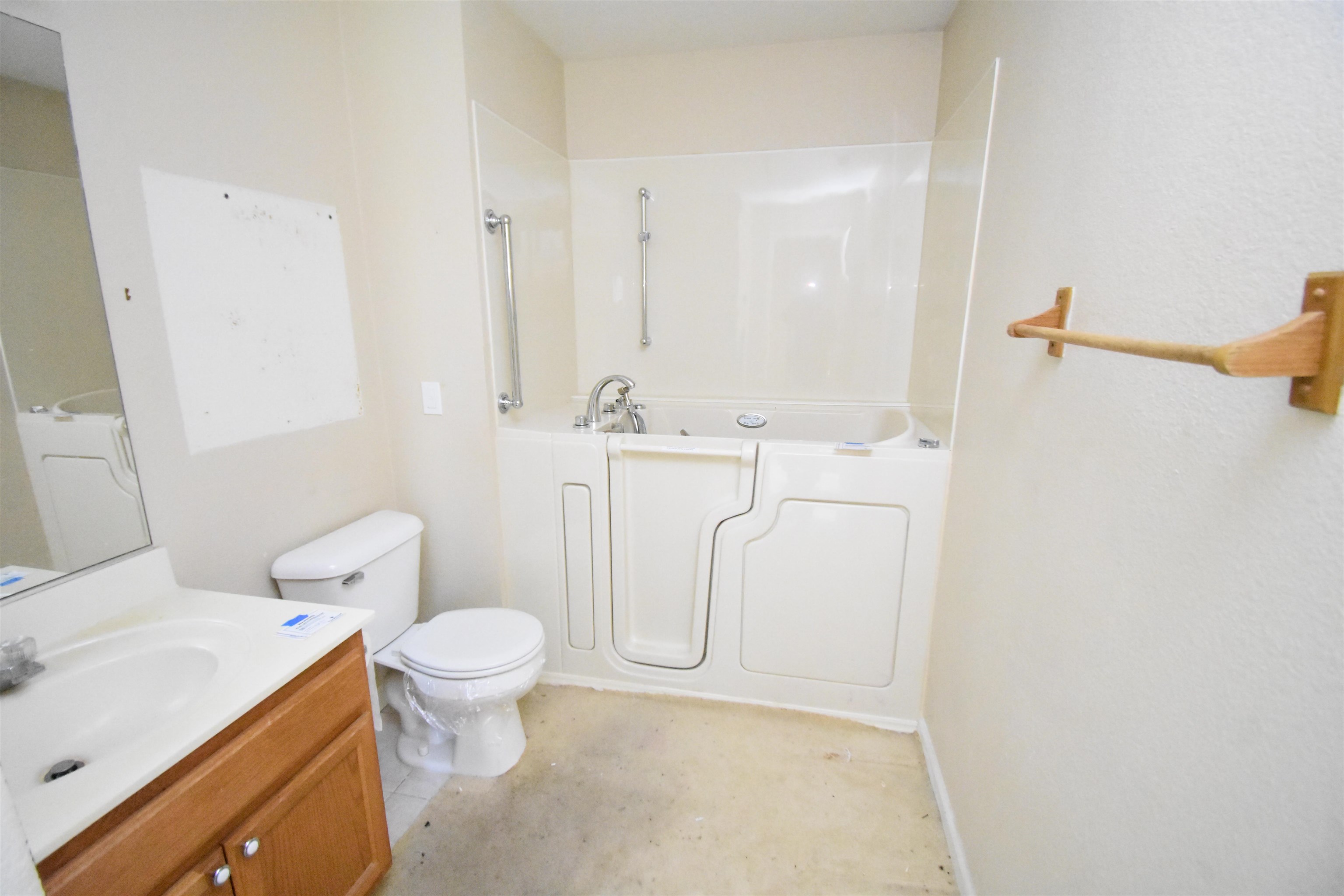 Detail Gallery Image 11 of 17 For 973 Vernon Berry Ln, Tracy,  CA 95376 - 3 Beds | 2 Baths