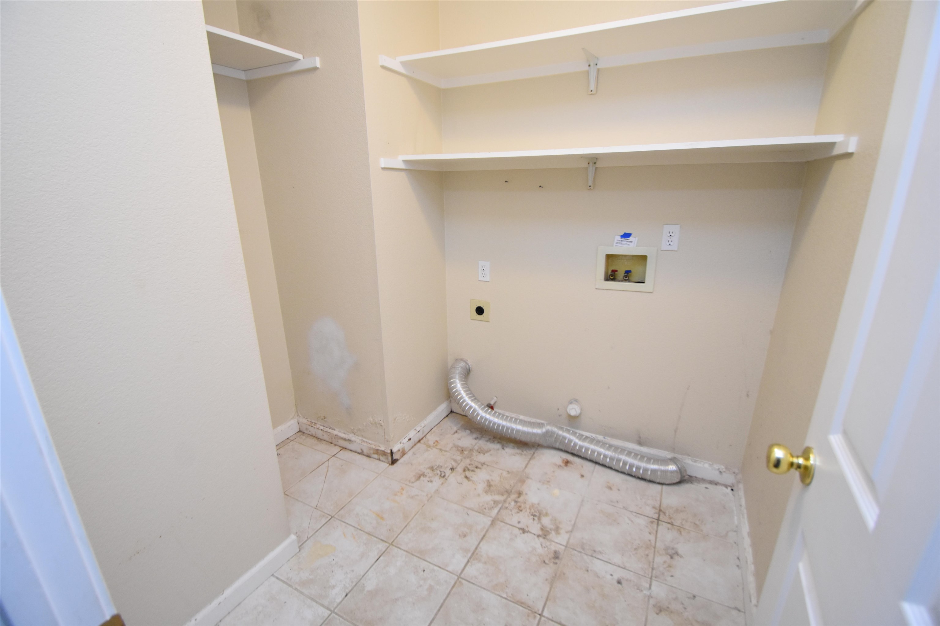 Detail Gallery Image 13 of 17 For 973 Vernon Berry Ln, Tracy,  CA 95376 - 3 Beds | 2 Baths