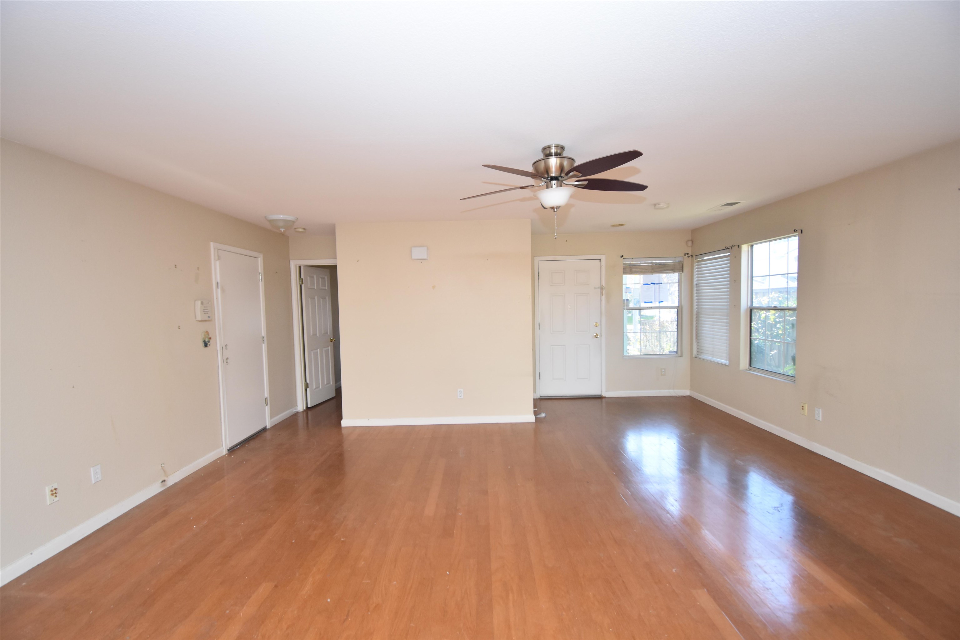 Detail Gallery Image 8 of 17 For 973 Vernon Berry Ln, Tracy,  CA 95376 - 3 Beds | 2 Baths