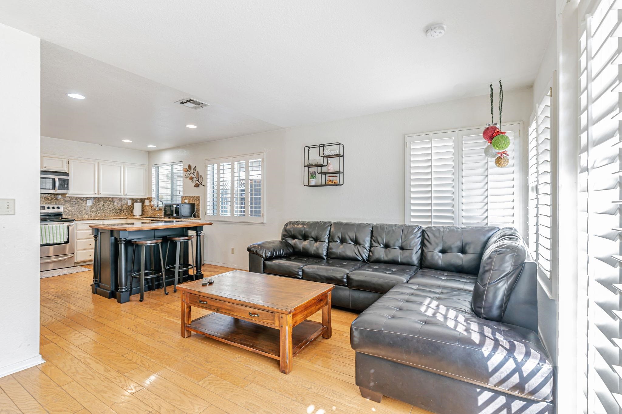 Detail Gallery Image 10 of 35 For 5115 Equestrian, Antioch,  CA 94531 - 3 Beds | 2/1 Baths