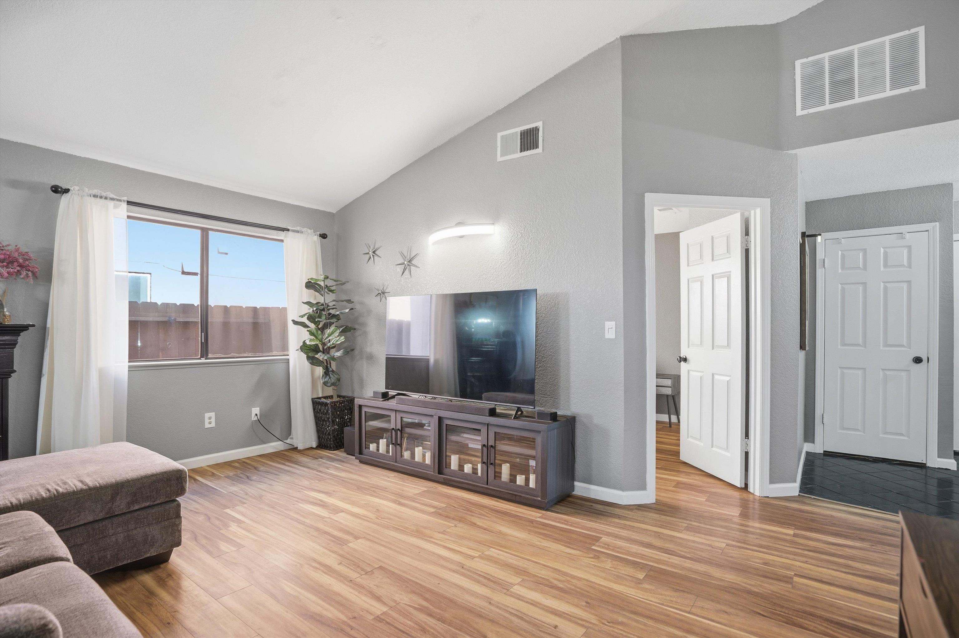 Detail Gallery Image 13 of 37 For 232 Case Dr, Pittsburg,  CA 94565 - 3 Beds | 2 Baths