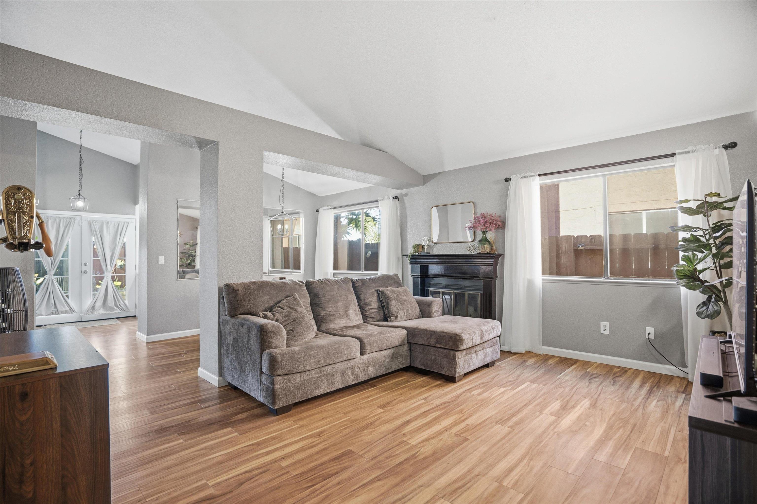 Detail Gallery Image 10 of 37 For 232 Case Dr, Pittsburg,  CA 94565 - 3 Beds | 2 Baths