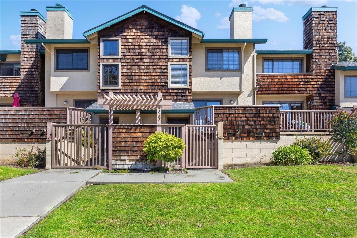 Detail Gallery Image 2 of 49 For 43163 Grimmer Ter, Fremont,  CA 94538 - 2 Beds | 2 Baths