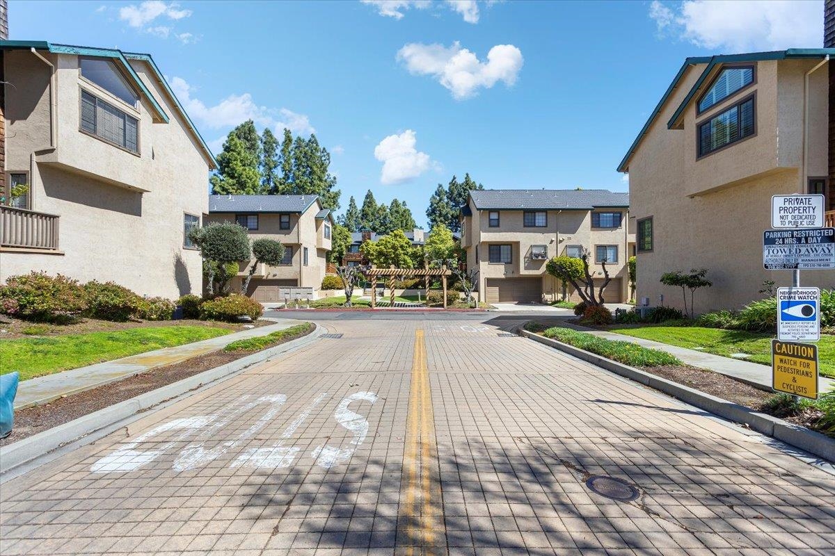 Detail Gallery Image 40 of 49 For 43163 Grimmer Ter, Fremont,  CA 94538 - 2 Beds | 2 Baths