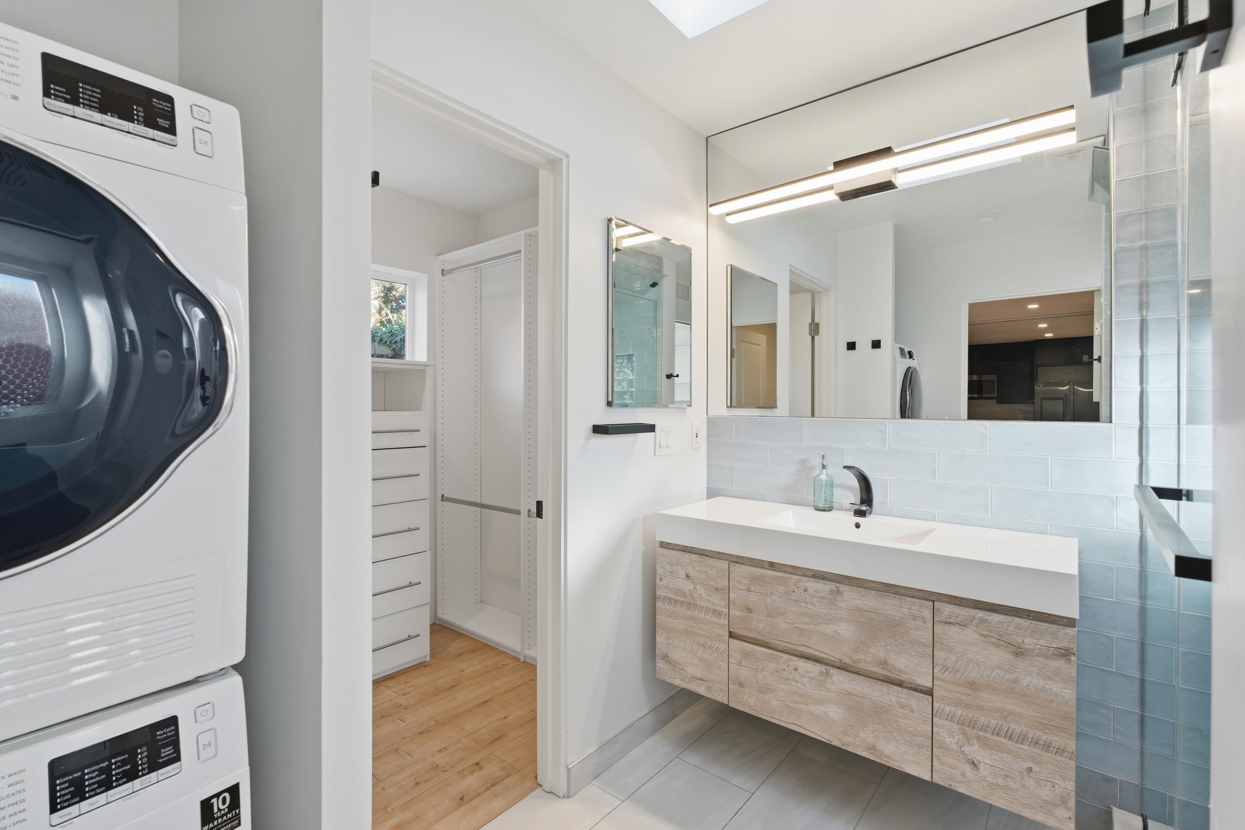 Detail Gallery Image 11 of 34 For 820 46th St., Oakland,  CA 94608 - 1 Beds | 1/1 Baths