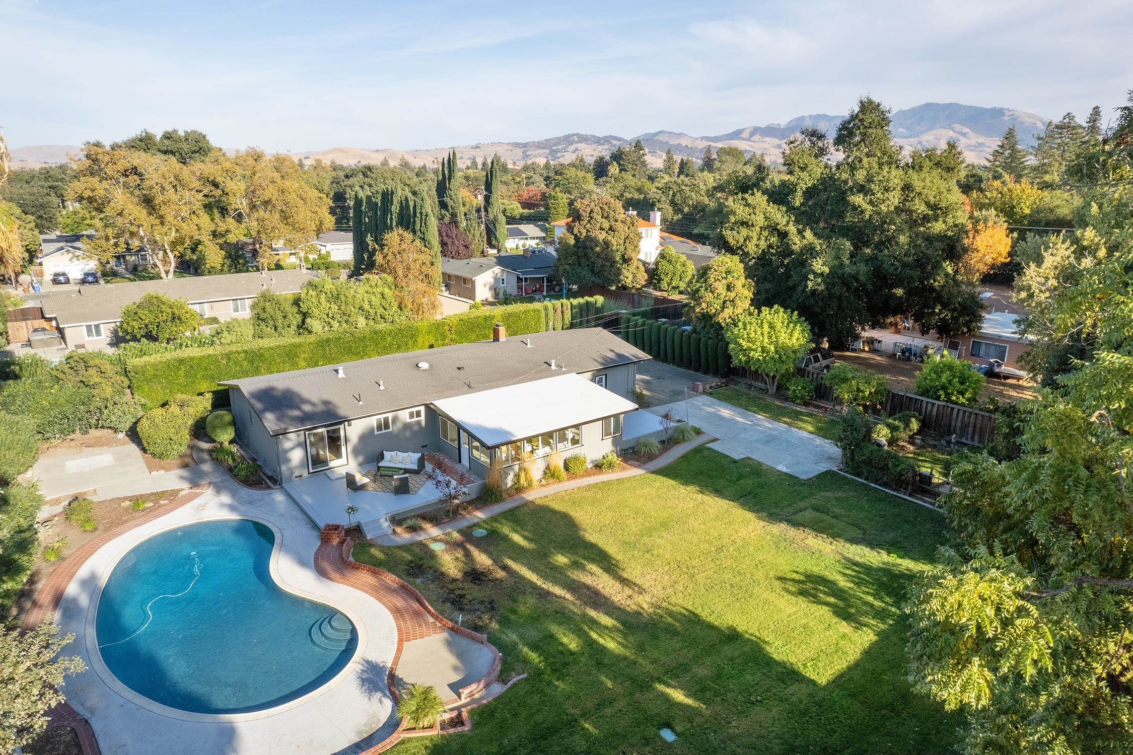 Front Image Thumbnail for CC41120427