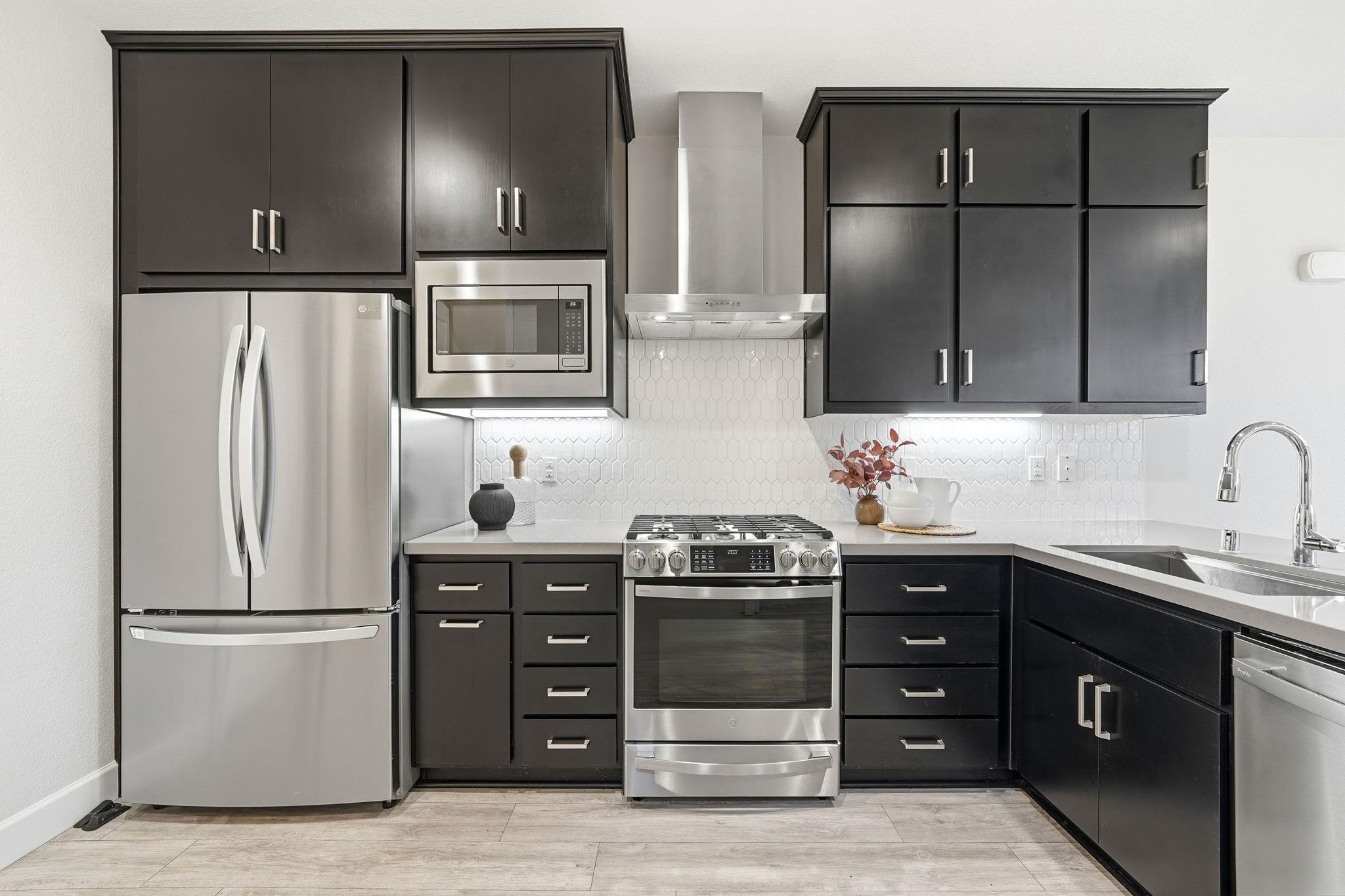 Detail Gallery Image 7 of 33 For 38581 Aventura, Fremont,  CA 94536 - 3 Beds | 2/1 Baths