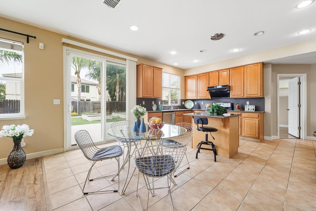 Detail Gallery Image 27 of 60 For 1413 Angus St, Patterson,  CA 95363 - 5 Beds | 3/1 Baths