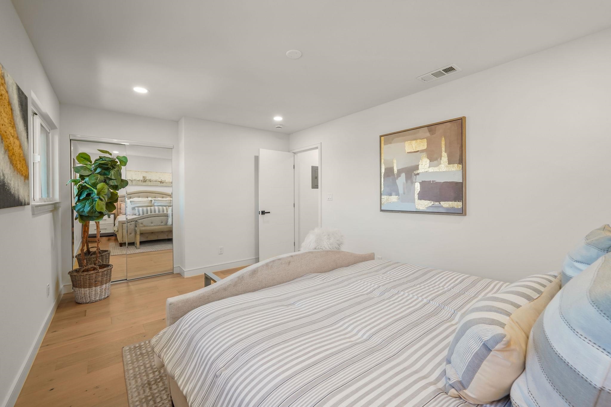 Detail Gallery Image 16 of 42 For 1120 Evans Ave, Napa,  CA 94559-2137 - 4 Beds | 3/1 Baths