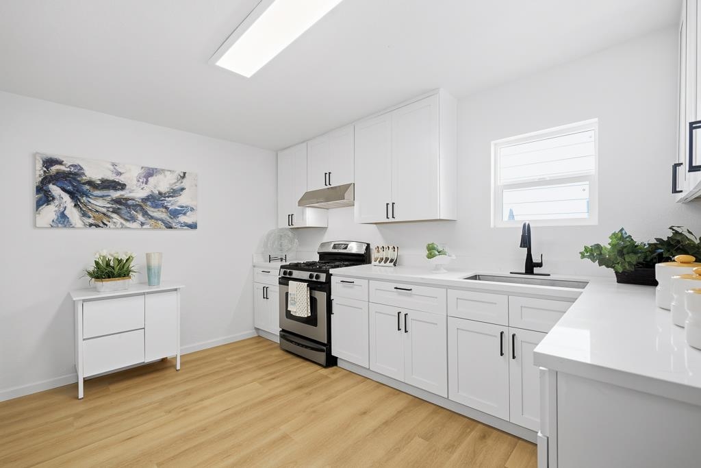 Detail Gallery Image 16 of 43 For 2217 E 24th St, Oakland,  CA 94606 - 3 Beds | 1/1 Baths