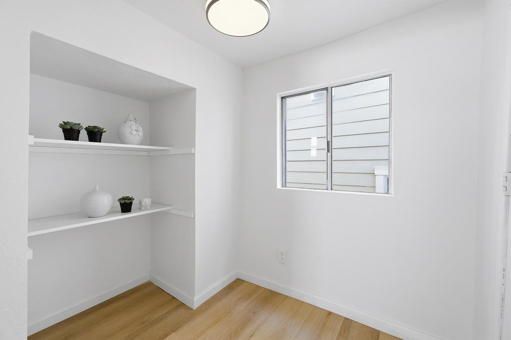 Detail Gallery Image 21 of 43 For 2217 E 24th St, Oakland,  CA 94606 - 3 Beds | 1/1 Baths