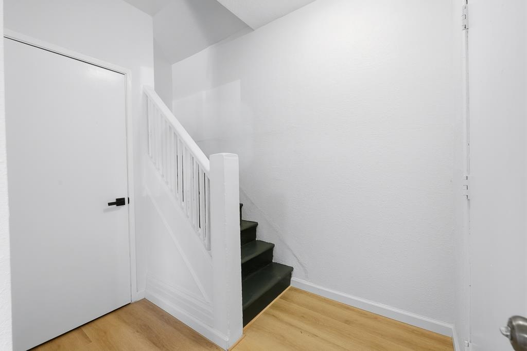 Detail Gallery Image 4 of 43 For 2217 E 24th St, Oakland,  CA 94606 - 3 Beds | 1/1 Baths