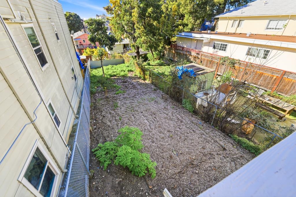 Detail Gallery Image 38 of 43 For 2217 E 24th St, Oakland,  CA 94606 - 3 Beds | 1/1 Baths