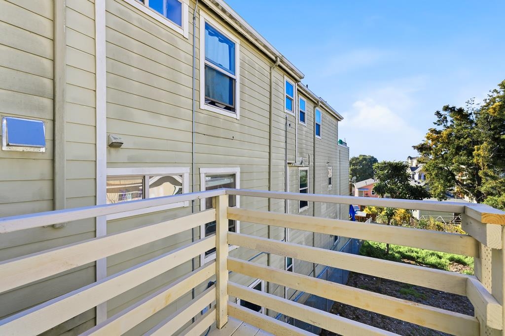 Detail Gallery Image 39 of 43 For 2217 E 24th St, Oakland,  CA 94606 - 3 Beds | 1/1 Baths