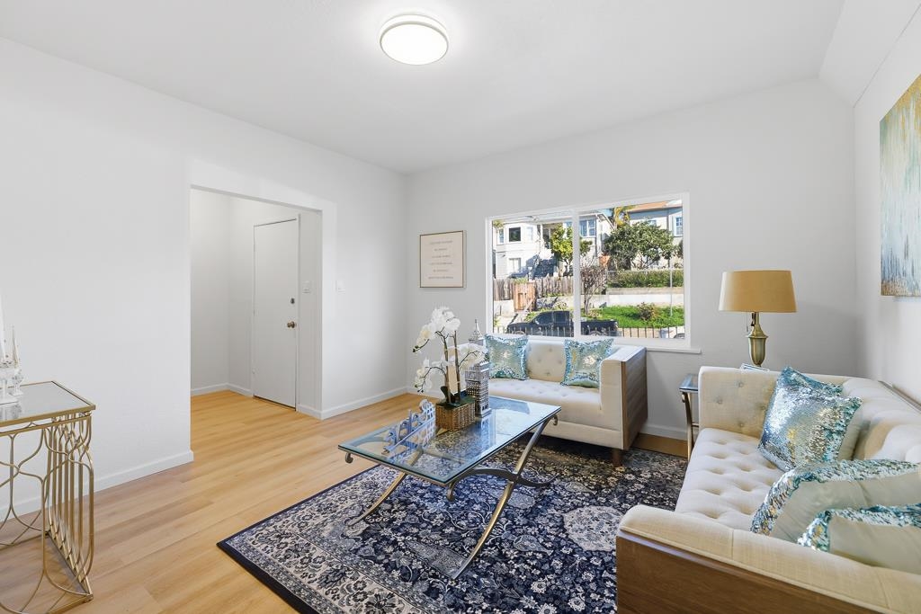 Detail Gallery Image 7 of 43 For 2217 E 24th St, Oakland,  CA 94606 - 3 Beds | 1/1 Baths