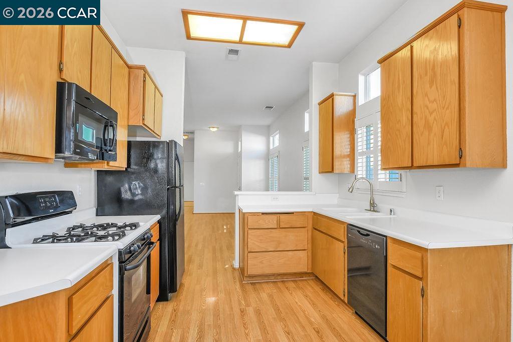 Detail Gallery Image 11 of 39 For 360 Winesap Dr, Brentwood,  CA 94513 - 2 Beds | 2 Baths