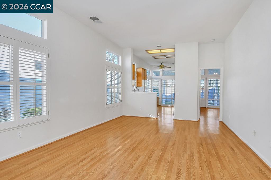 Detail Gallery Image 7 of 39 For 360 Winesap Dr, Brentwood,  CA 94513 - 2 Beds | 2 Baths