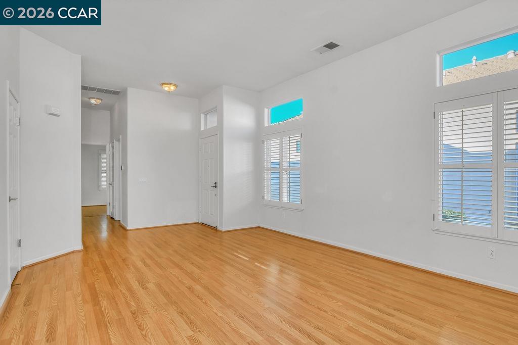 Detail Gallery Image 8 of 39 For 360 Winesap Dr, Brentwood,  CA 94513 - 2 Beds | 2 Baths