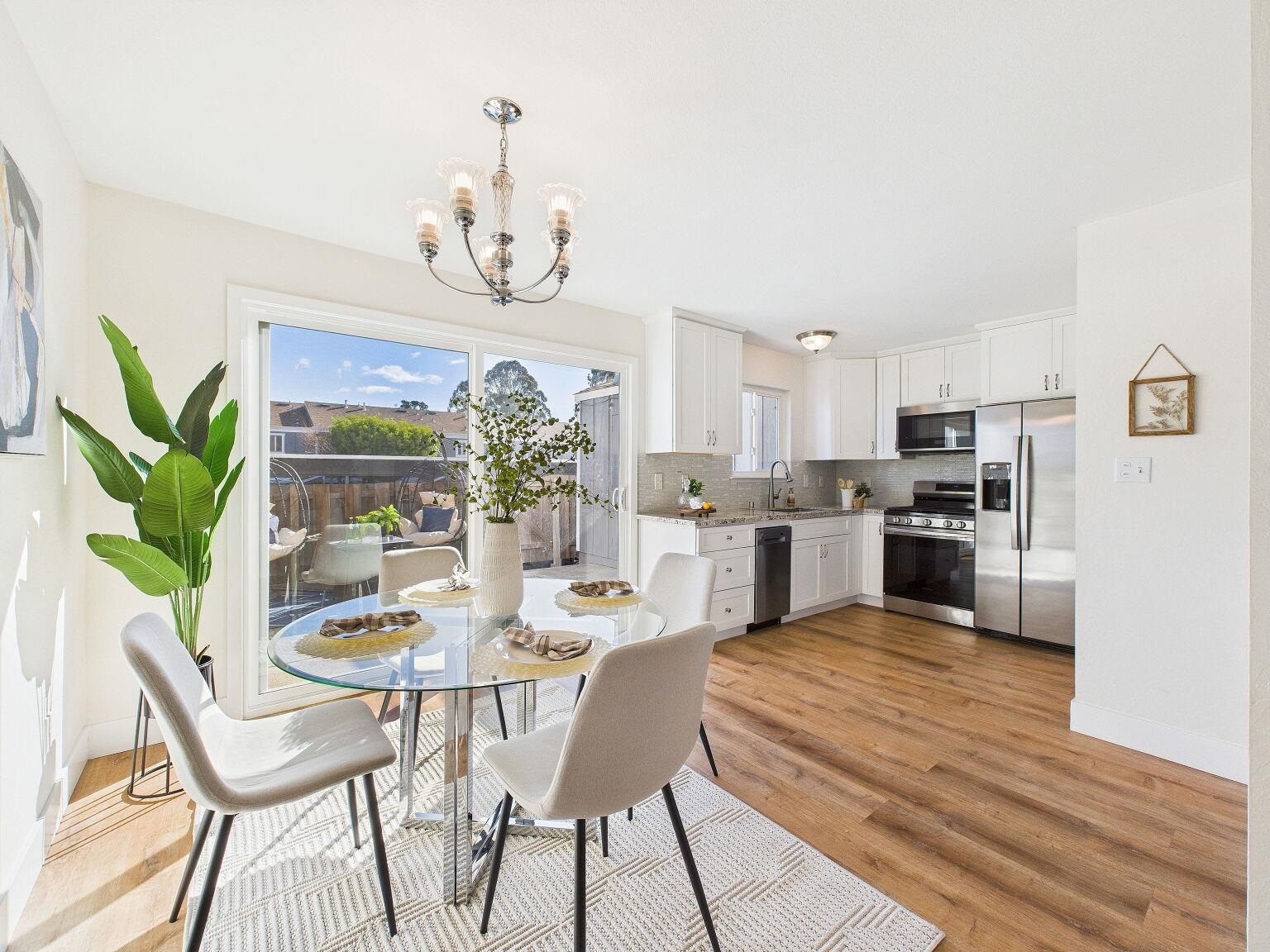 Detail Gallery Image 3 of 56 For 8 Park Ct, Richmond,  CA 94803 - 2 Beds | 1/1 Baths