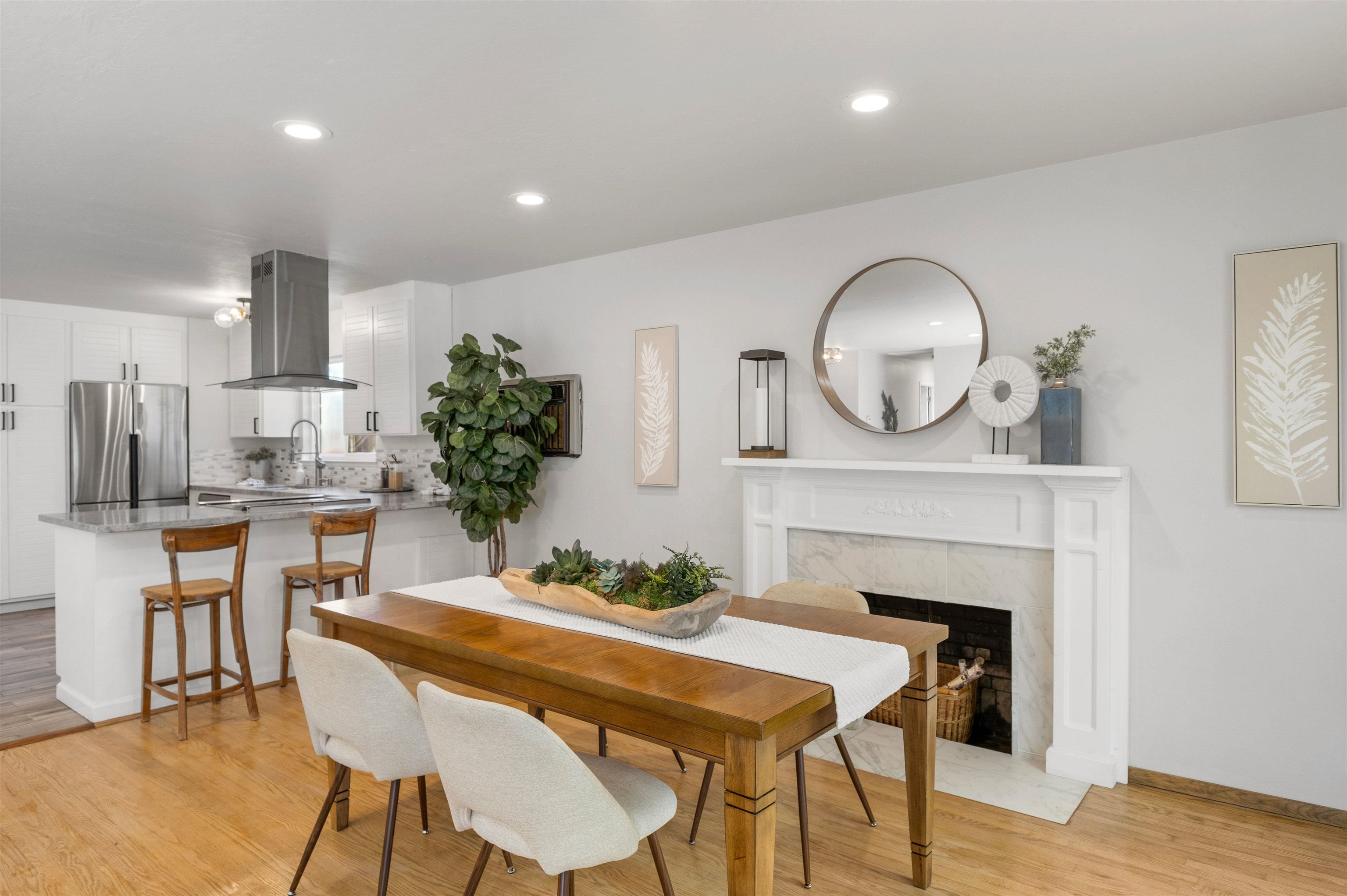 Detail Gallery Image 11 of 27 For 2283 Panoramic Dr, Concord,  CA 94520 - 4 Beds | 2 Baths