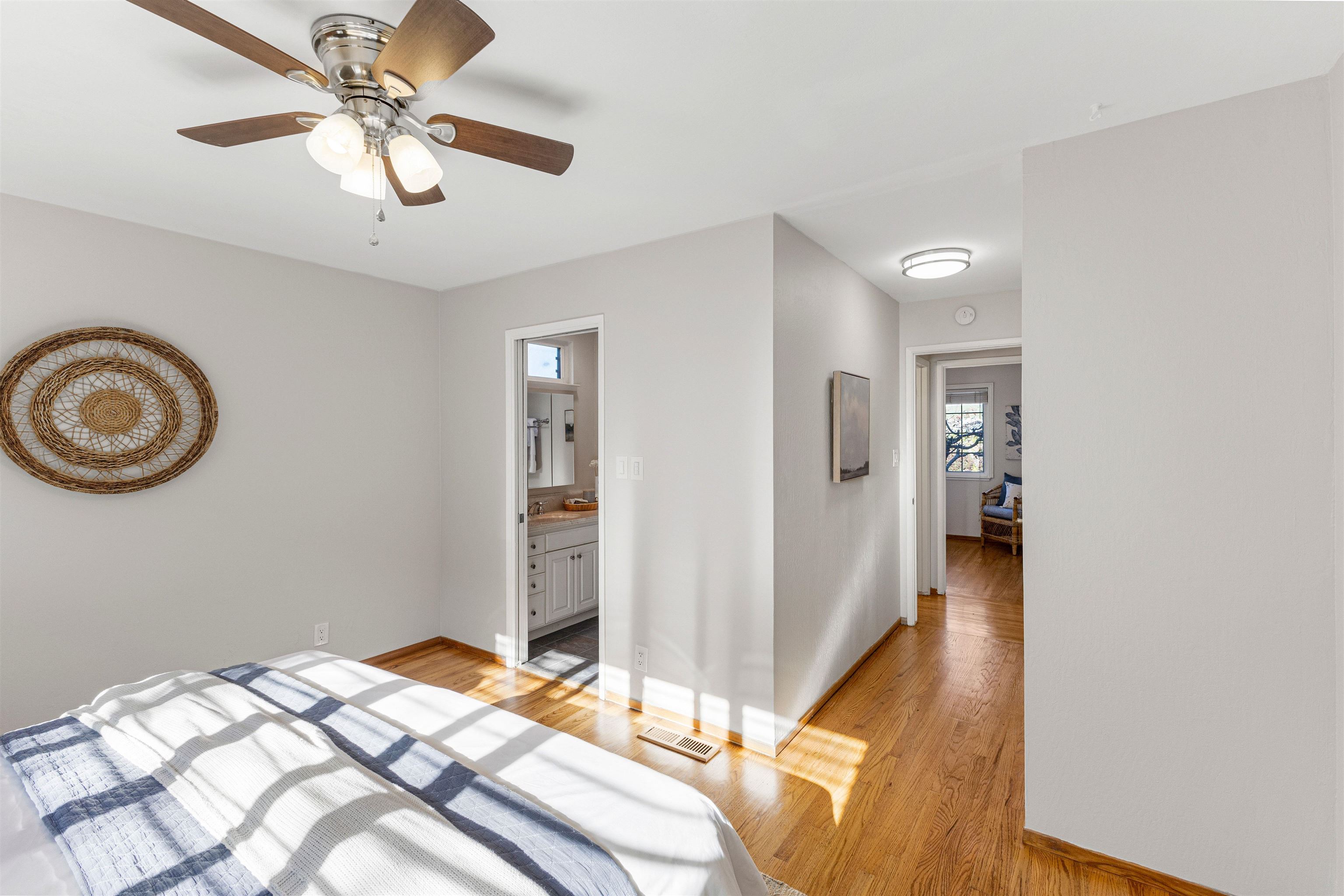 Detail Gallery Image 19 of 27 For 2283 Panoramic Dr, Concord,  CA 94520 - 4 Beds | 2 Baths