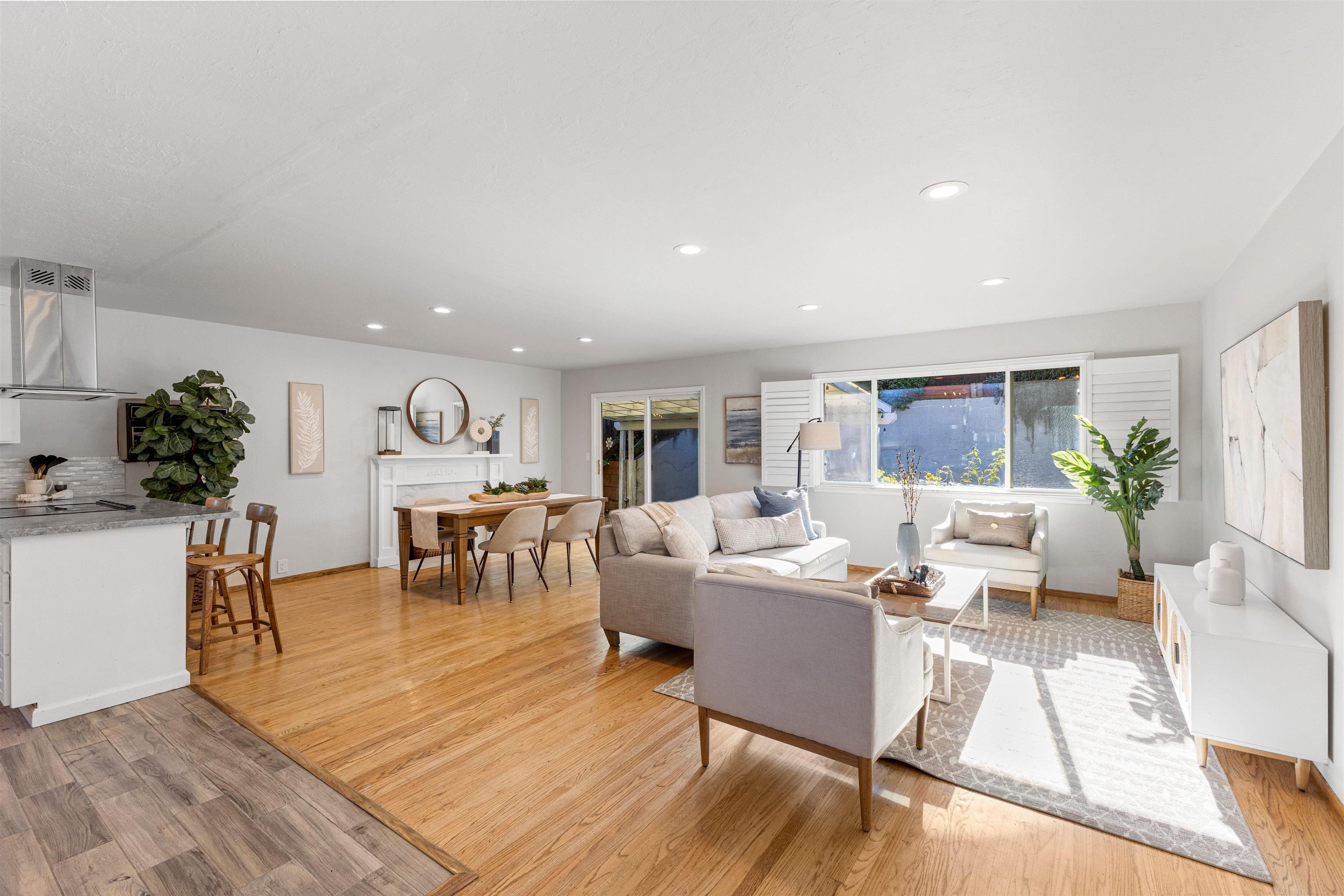 Detail Gallery Image 4 of 27 For 2283 Panoramic Dr, Concord,  CA 94520 - 4 Beds | 2 Baths